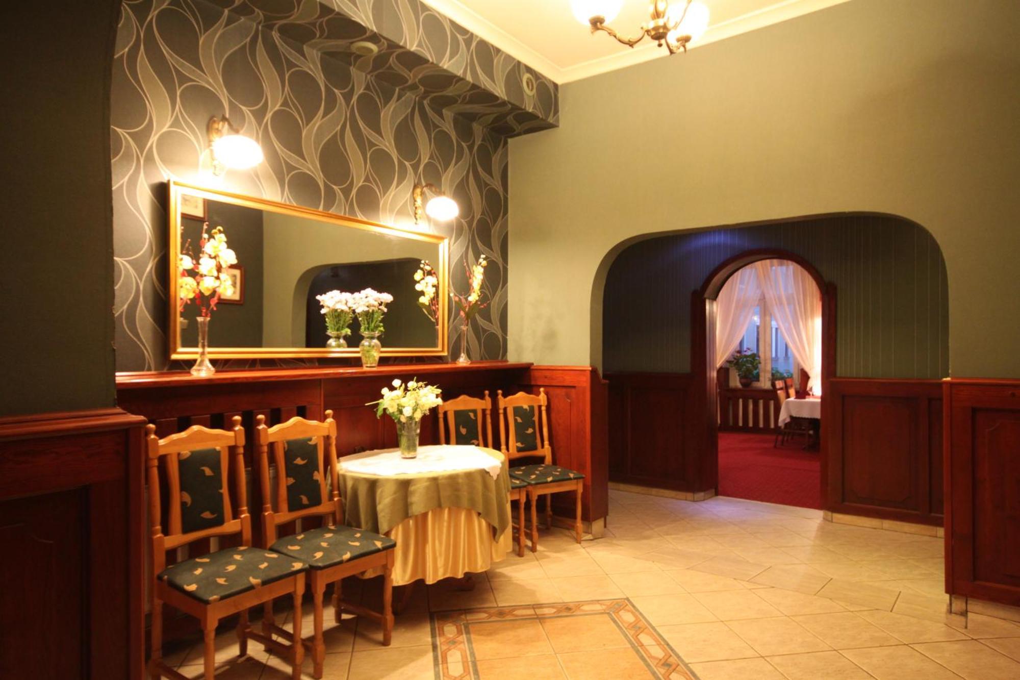 Hotel Atena Slupsk Ngoại thất bức ảnh