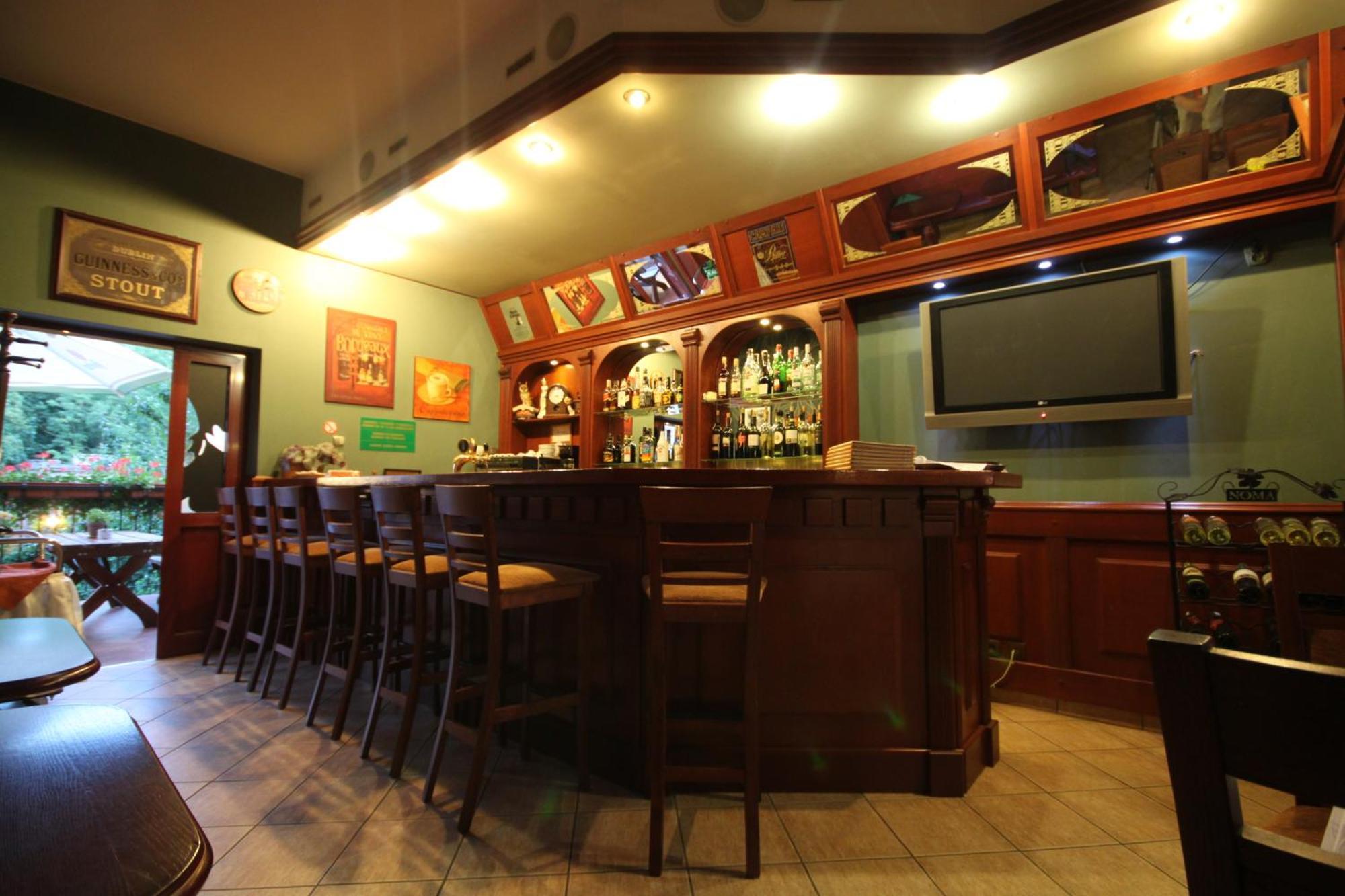Hotel Atena Slupsk Ngoại thất bức ảnh