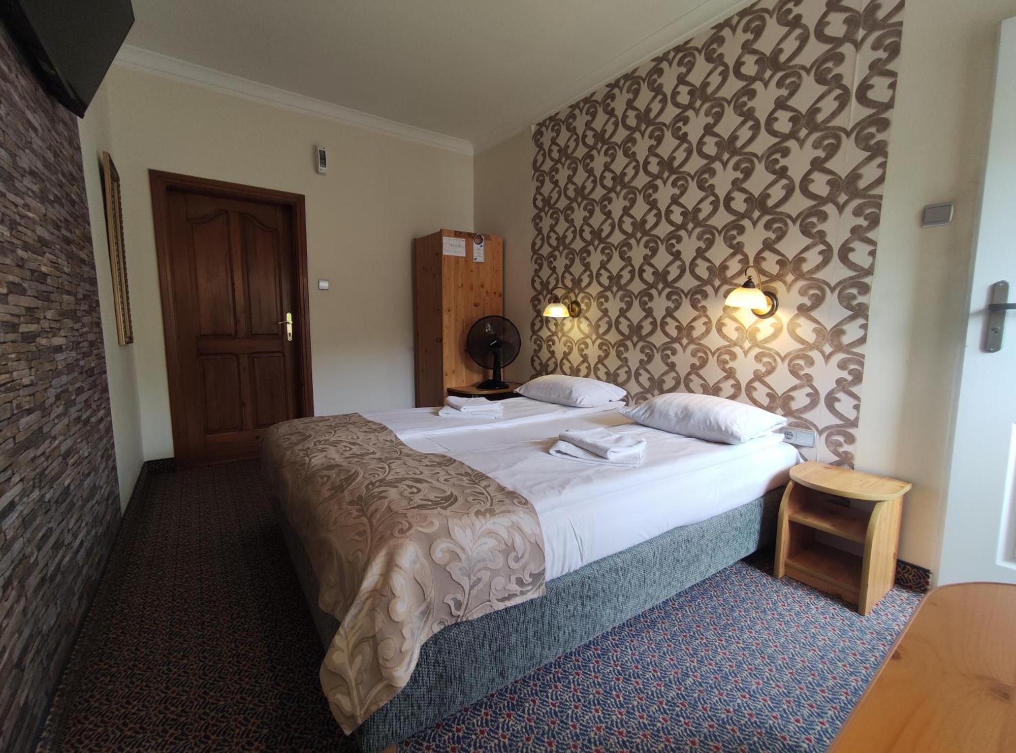 Hotel Atena Slupsk Ngoại thất bức ảnh