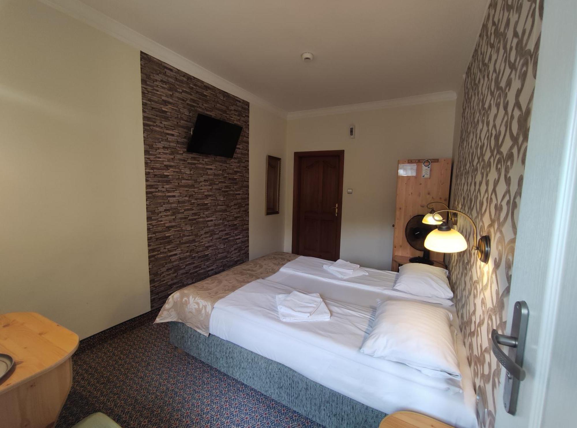 Hotel Atena Slupsk Ngoại thất bức ảnh