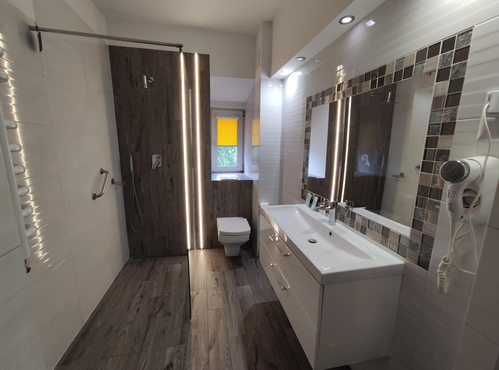 Hotel Atena Slupsk Ngoại thất bức ảnh