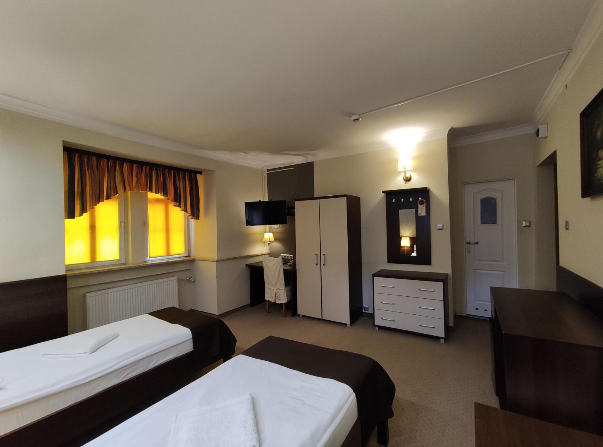 Hotel Atena Slupsk Ngoại thất bức ảnh