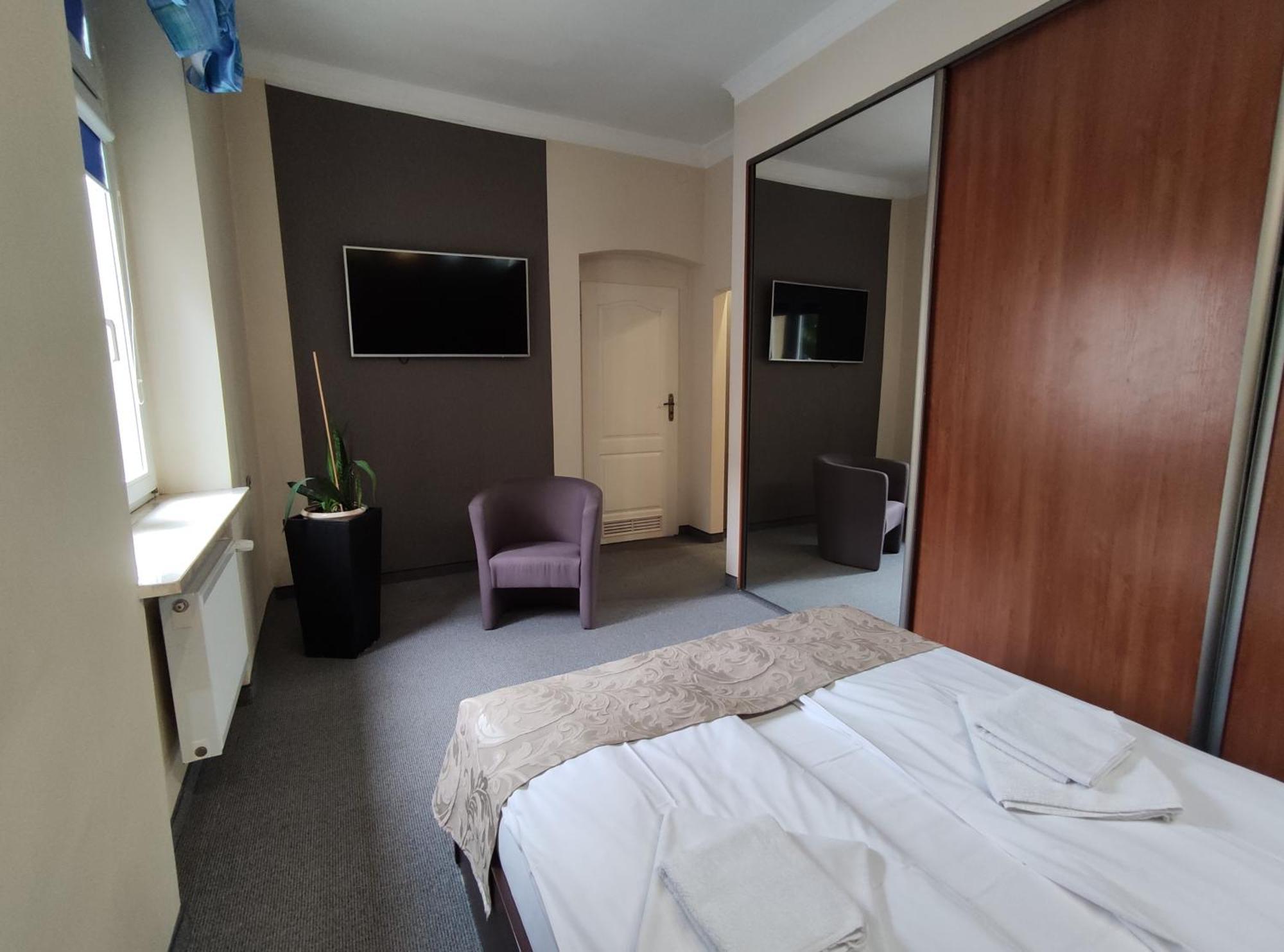 Hotel Atena Slupsk Ngoại thất bức ảnh