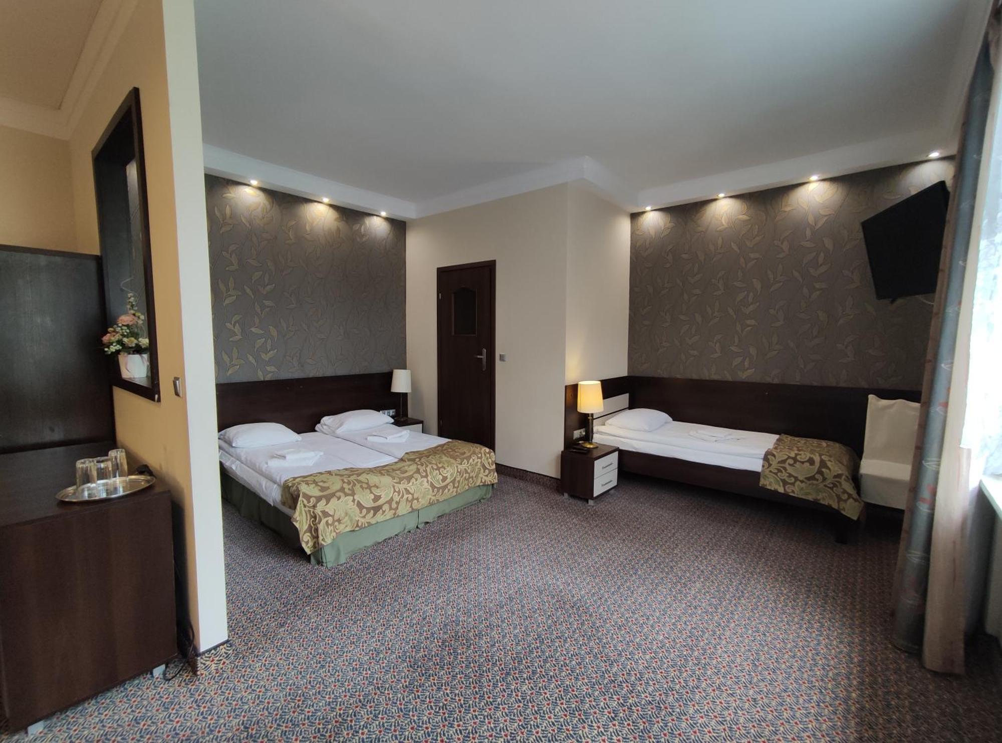 Hotel Atena Slupsk Ngoại thất bức ảnh