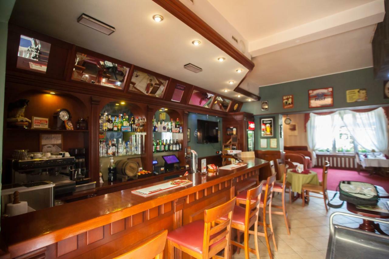 Hotel Atena Slupsk Ngoại thất bức ảnh